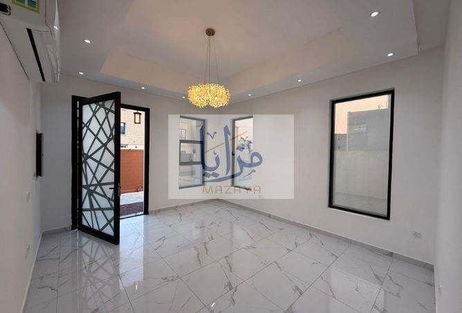 81128582 - Property Image 3