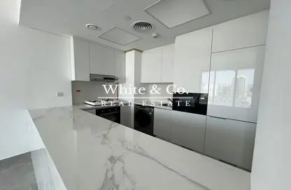 شقة - غرفة نوم - 2 حمامات للايجار في كاتش ريزيدينس لاي جي او - الضاحية 12 - قرية جميرا الدائرية - دبي