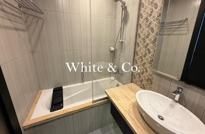 Apartment - 2 - 3 for rent in Golf Veduta A - Golf Veduta - Golf Town - Damac Hills - Dubai