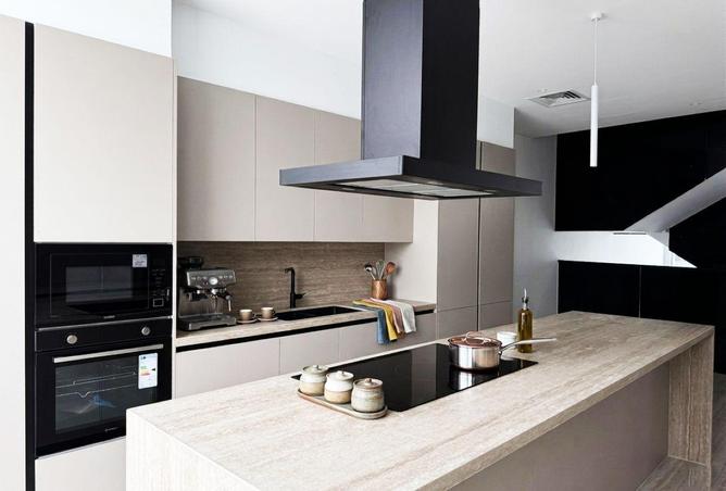 99129229 - Property Image 3