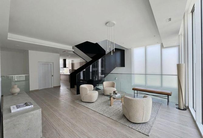99129229 - Property Image 2