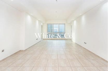 Apartment - 2 - 3 for rent in Marina Residences 1 - Marina Residences - Palm Jumeirah - Dubai