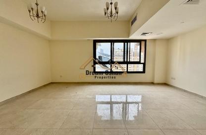 Apartment - 1 Bedroom - 2 Bathrooms for rent in Al Durrah 7 Jadaf Building - Al Jaddaf - Dubai