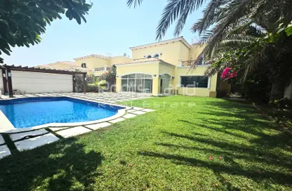 Villa - 4 Bedrooms - 5 Bathrooms for rent in District 3 - Jumeirah Park - Dubai