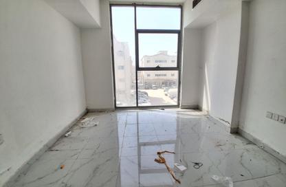 Apartment - 1 - 2 for rent in Fire Station Road - Muwaileh - Sharjah