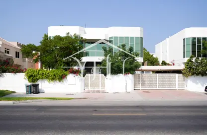 Villa - 5 Bedrooms - 6 Bathrooms for rent in Umm Suqeim 1 Villas - Umm Suqeim 1 - Umm Suqeim - Dubai