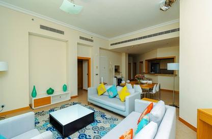 Apartment - 2 - 3 for rent in Al Das - Shoreline Apartments - Palm Jumeirah - Dubai