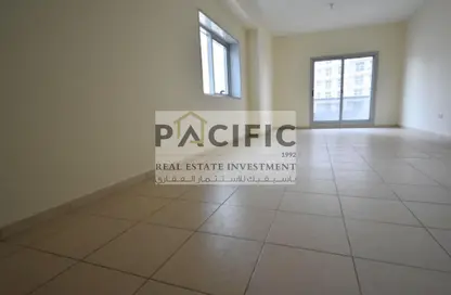 Apartment - 1 Bedroom - 2 Bathrooms for rent in Al Warsan Building - Barsha Heights (Tecom) - Dubai