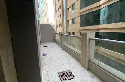 Apartment - 2 - 3 for sale in Corniche Plaza - Al Majaz 1 - Al Majaz - Sharjah