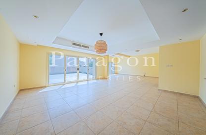 Townhouse - 3 Bedrooms - 3 Bathrooms for rent in The Townhouses at Al Hamra Village - Al Hamra Village - Ras Al Khaimah