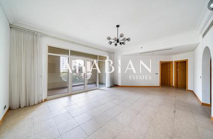 Apartment - 2 Bedrooms - 3 Bathrooms for sale in Jash Hamad - Shoreline Apartments - Palm Jumeirah - Dubai