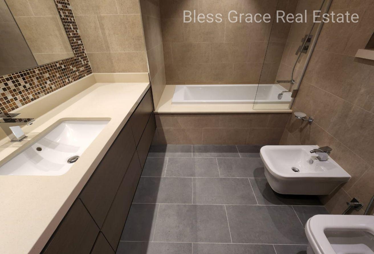 Corner Townhouse|Upgraded|next school|Best Quality photo 16
