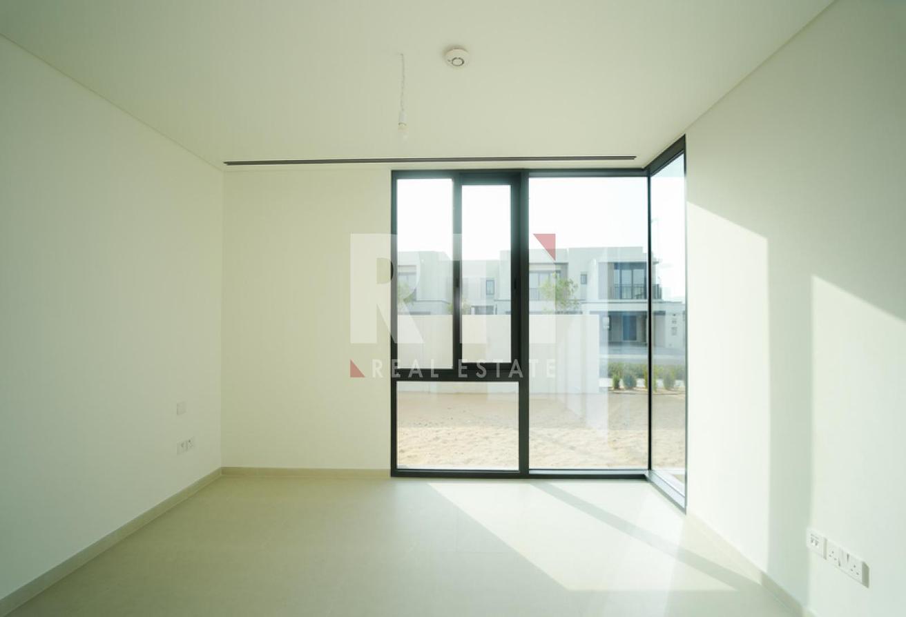 300K FOR 13 Months near to the pool photo 8
