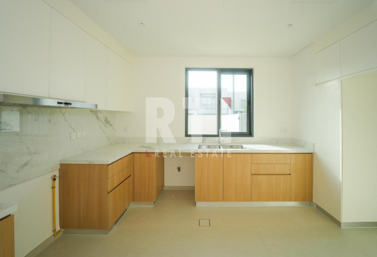 300K FOR 13 Months near to the pool photo 5
