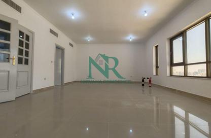 Apartment - 3 Bedrooms - 3 Bathrooms for rent in Al Najda Street - Abu Dhabi Apartment - 3 Bedrooms - 3 Bathrooms for rent in Al Najda Street - Abu Dhabi