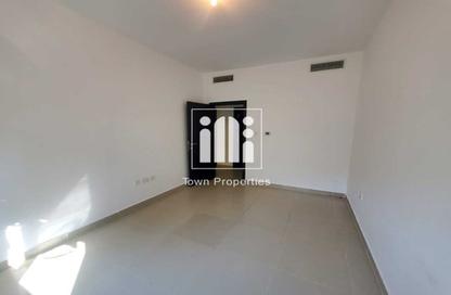 Apartment - 3 - 4 for rent in Al Reef Downtown - Al Reef - Abu Dhabi