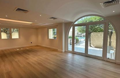 Villa - 4 Bedrooms - 5 Bathrooms for rent in 12 Villas - Jumeirah 1 - Jumeirah - Dubai