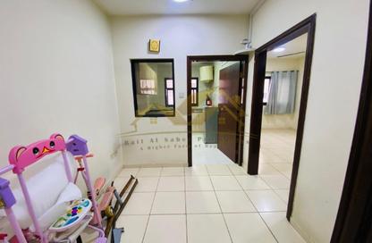 شقة - 1 حمام للايجار في الرفاعة - بر دبي - دبي شقة - 1 حمام للايجار في الرفاعة - بر دبي - دبي