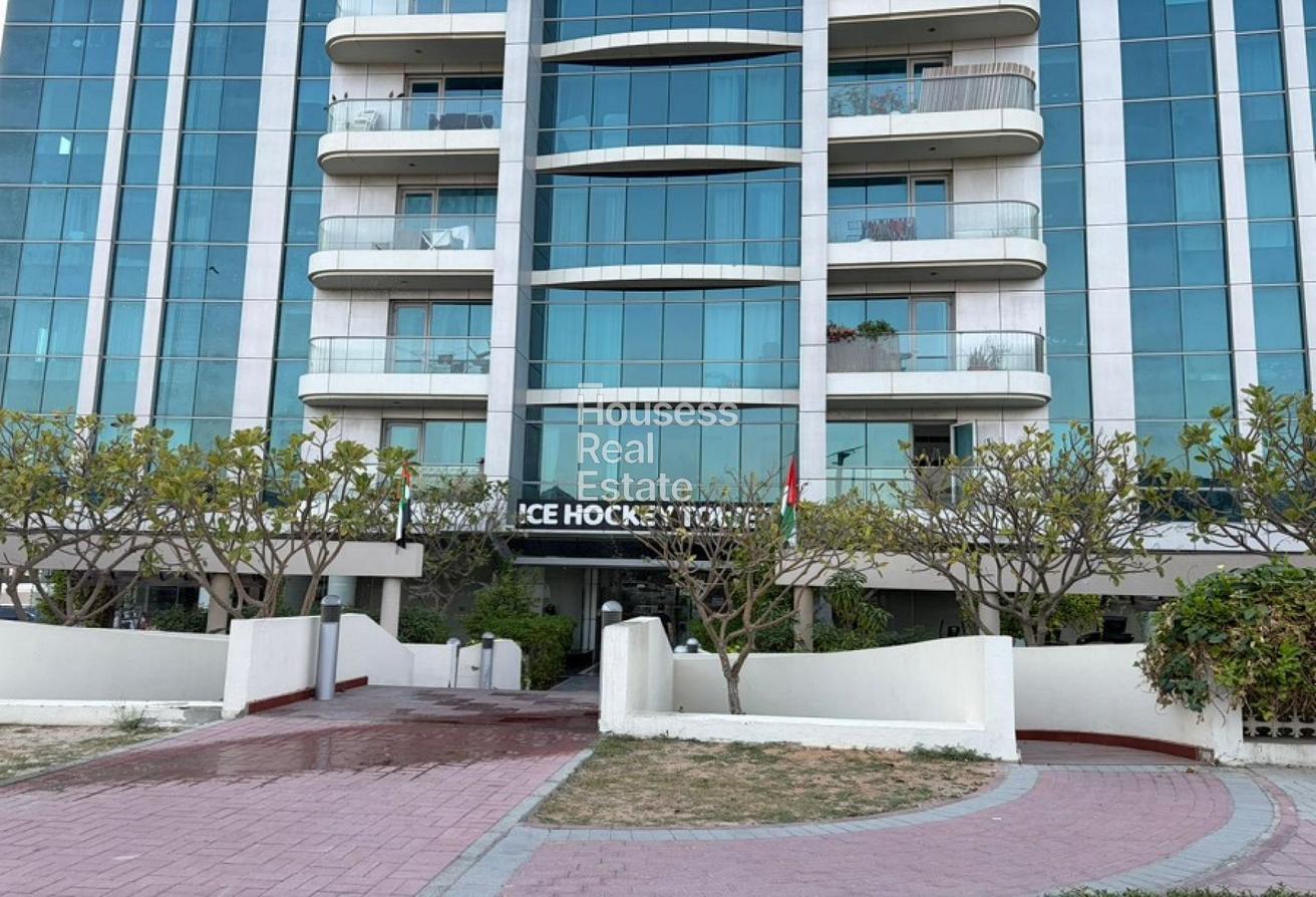 Spacious Studio | Well-Maintained | Flexible Cheques photo 15