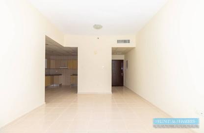 Apartment - 1 - 1 for sale in Building 8 - Yasmin Village - Ras Al Khaimah