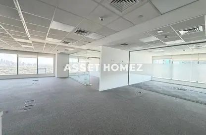 مكتب - استوديو - 3 حمامات للايجار في برج كونراد التجاري - شارع الشيخ زايد - دبي