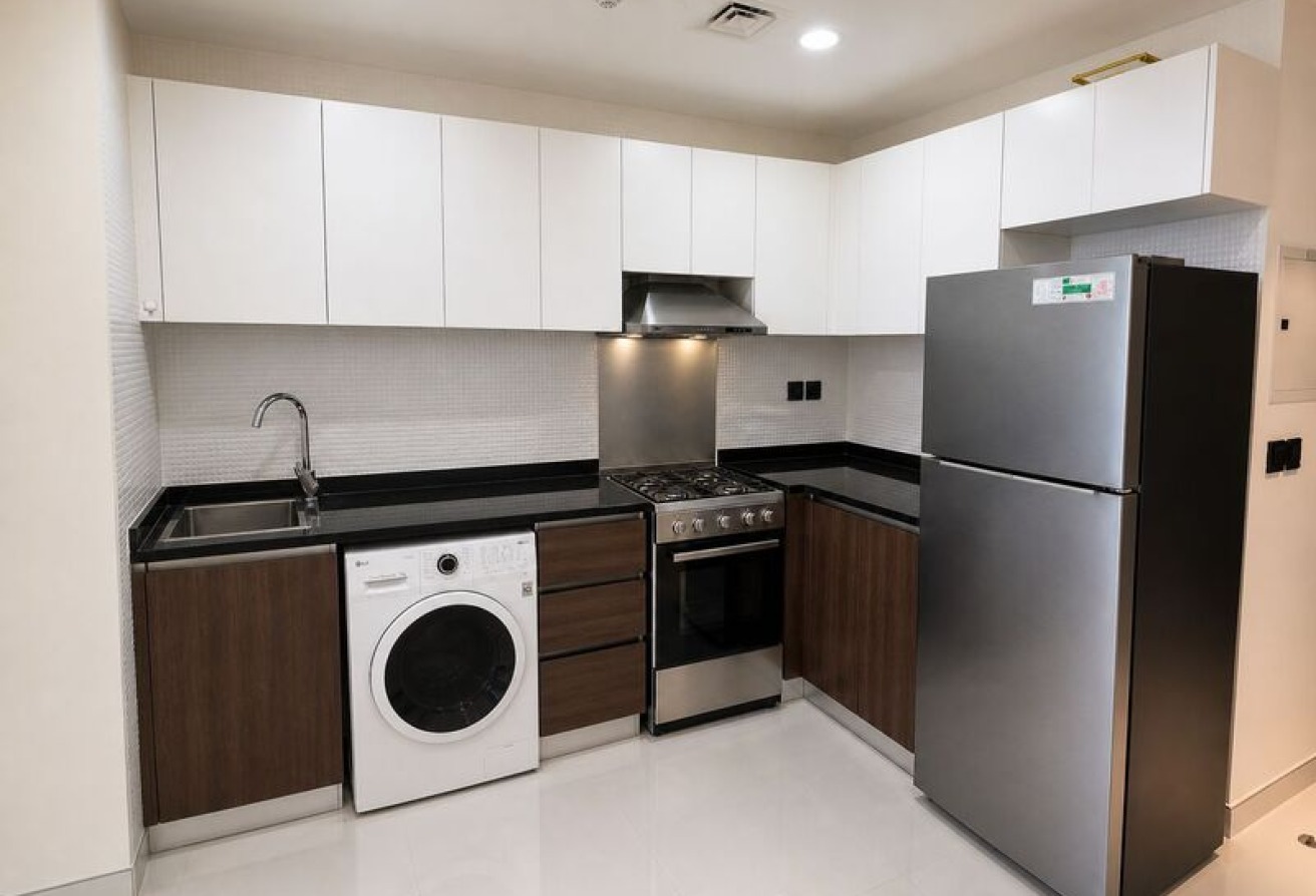 FULLY FURNISHED | RENT |PRIME LOCATION BY ELZ RES. gallery image
