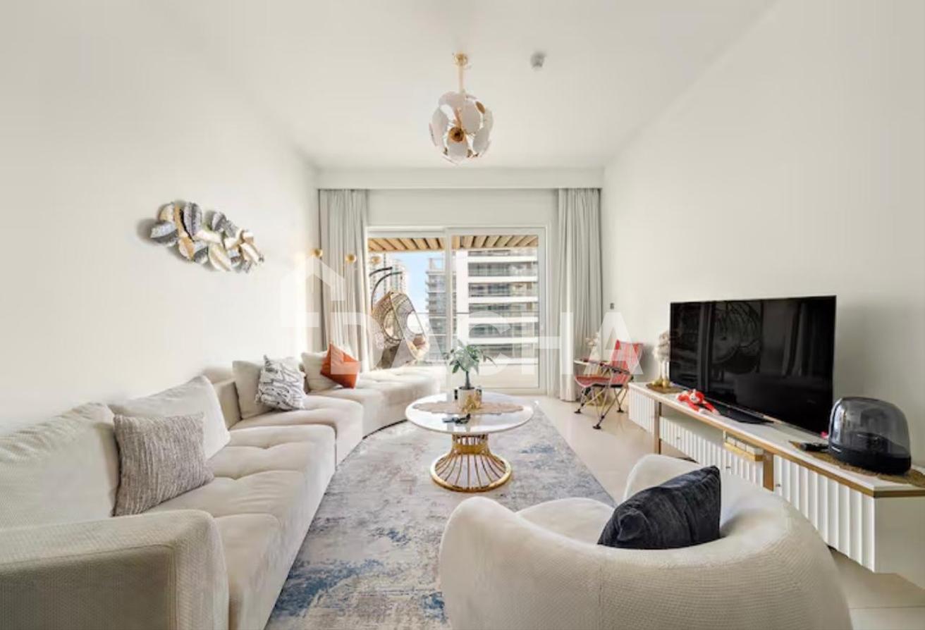 Fully Furnished | Palm Views | Vacant photo 4