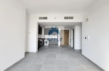 شقة - 2 غرف نوم - 3 حمامات للايجار في الطراز - حي نسيج - الجادة - الشارقة