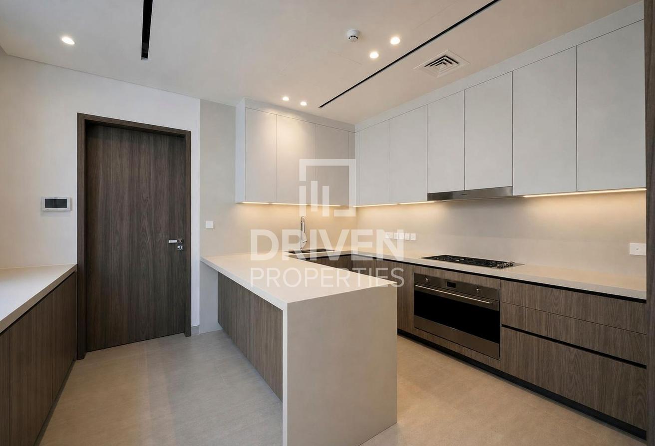 Premium Finishing| Corner Plot with Private Pool photo 11