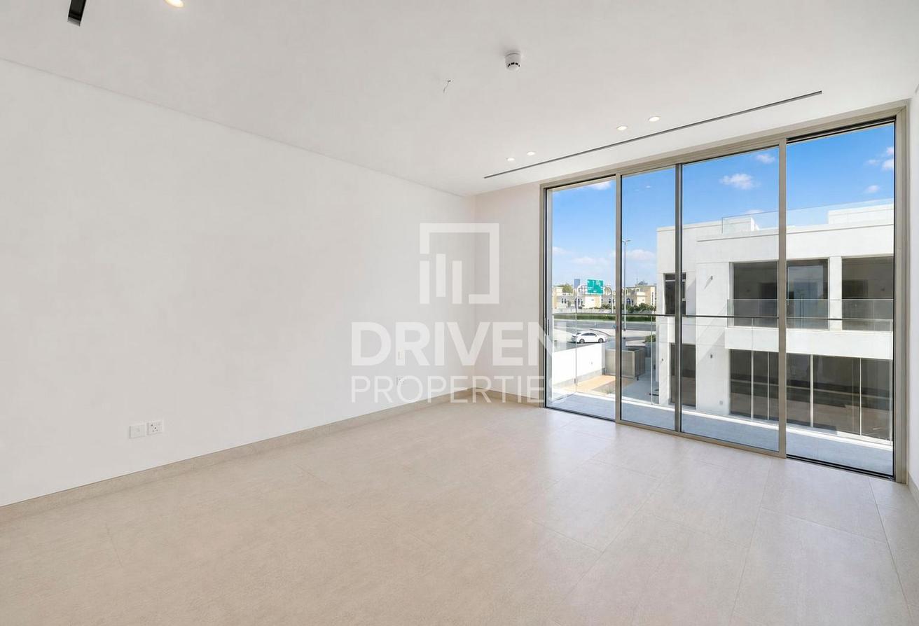 Premium Finishing| Corner Plot with Private Pool photo 20