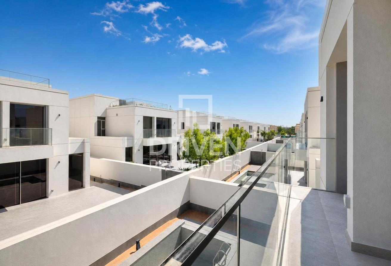 Premium Finishing| Corner Plot with Private Pool photo 27