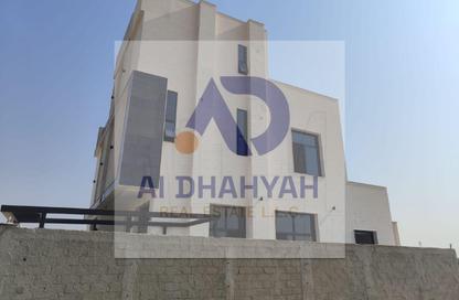 Villa - 5 Bedrooms - 6 Bathrooms for sale in Rodhat Al Qarat - Al Rowdat Suburb - Sharjah