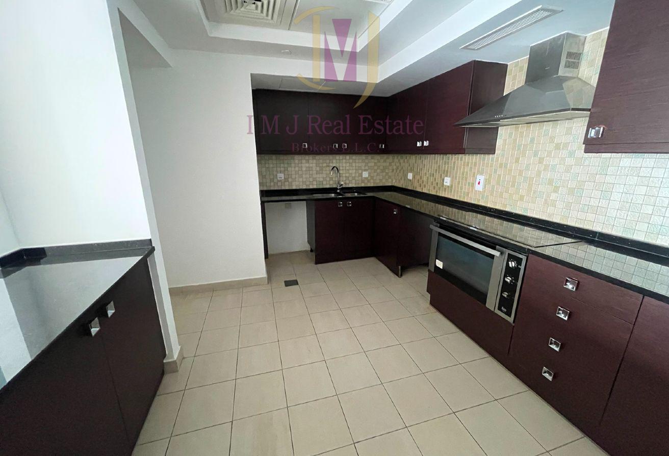 UNFURNISHED | HIGH FLOOR | SHK ZAYED ROAD VIEW photo 8