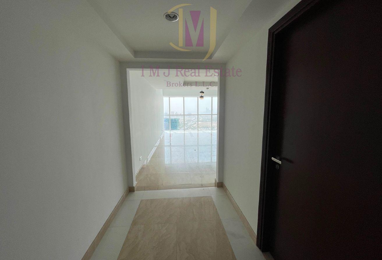 UNFURNISHED | HIGH FLOOR | SHK ZAYED ROAD VIEW photo 7
