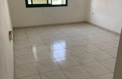 Apartment - 2 Bedrooms - 2 Bathrooms for rent in Al Naba'ah 8 Building - Al Naba'ah - Al Sharq - Sharjah