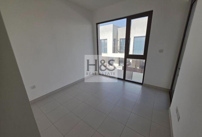 82782853 - Property Image 3