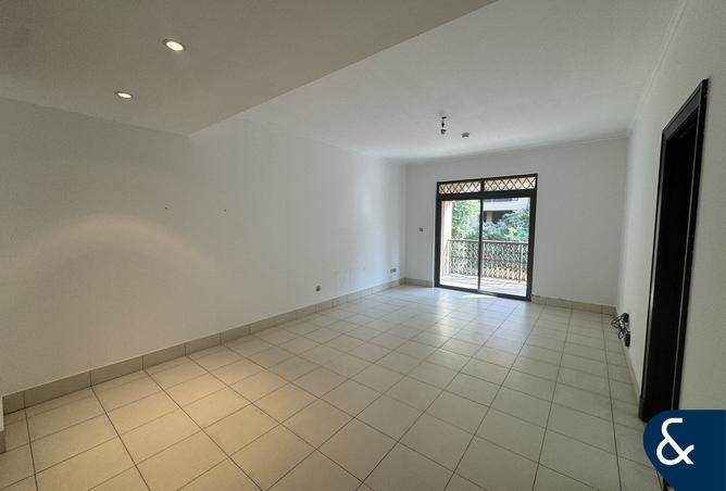 137886054 - Property Image 2