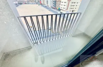 شقة - غرفة نوم - 1 حمام للايجار في الثاني مويلح - تجارية مويلح - الشارقة