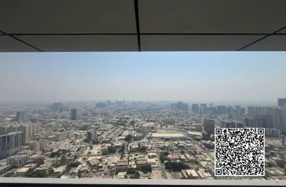 شقة - 2 غرف نوم - 4 حمامات للبيع في برج الكورنيش - طريق كورنيش عجمان - عجمان