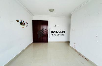 Apartment - 3 Bedrooms - 3 Bathrooms for rent in New Al Taawun Road - Al Taawun - Sharjah