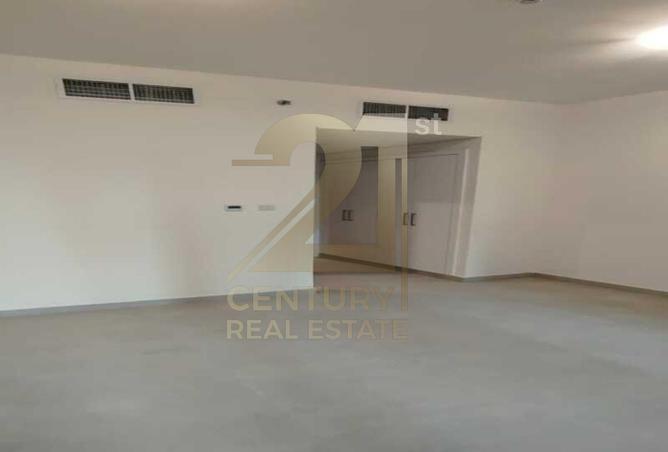 56152388 - Property Main Image