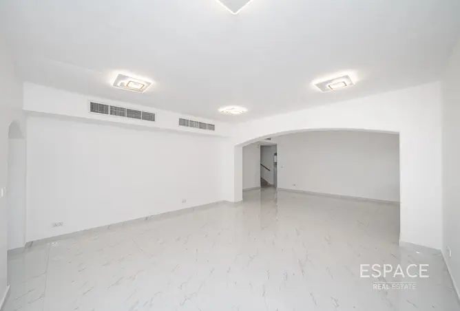 162788444 - Property Image 3