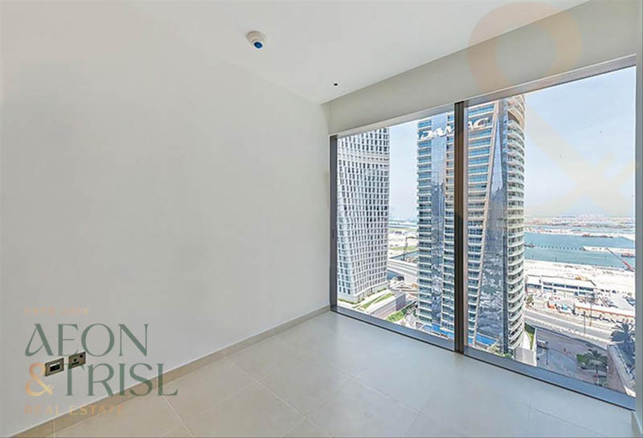 Marina Views | Large Layout | Ready to Move photo 11