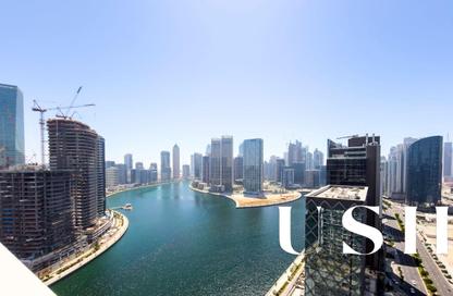شقة - غرفة نوم - 2 حمامات للايجار في بريفه باي داماك (ايه) - داماك مايسون برايف - الخليج التجاري - دبي