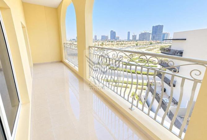 1 BHR Apartment with Balcony and Covered Parking