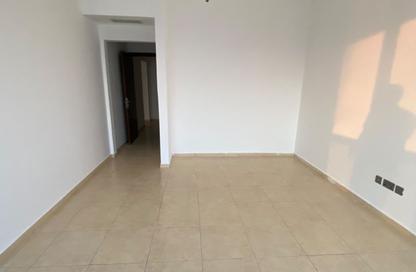 Apartment - 1 - 2 for sale in Beach Tower 1 - Al Khan Lagoon - Al Khan - Sharjah