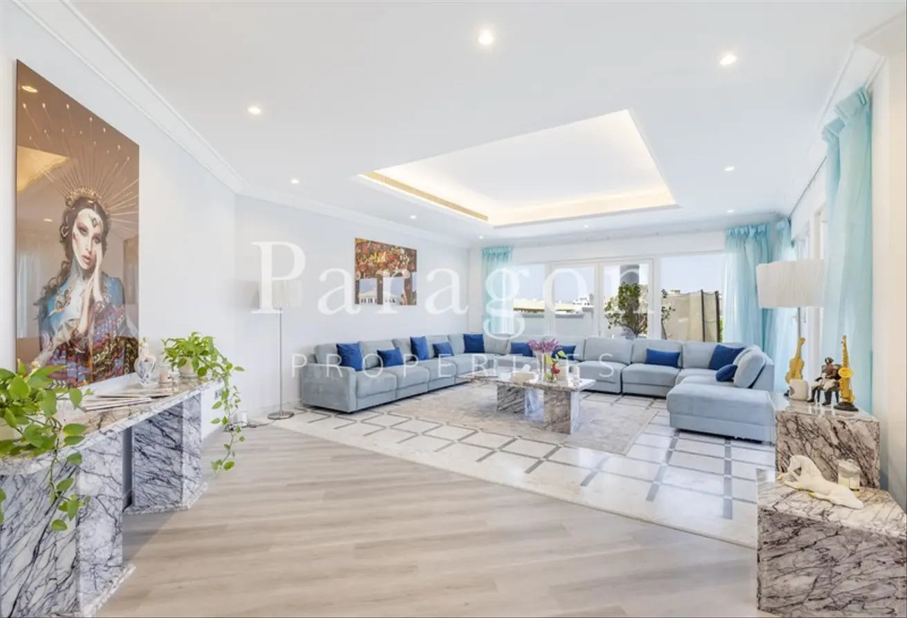 156894708 - Property Main Image
