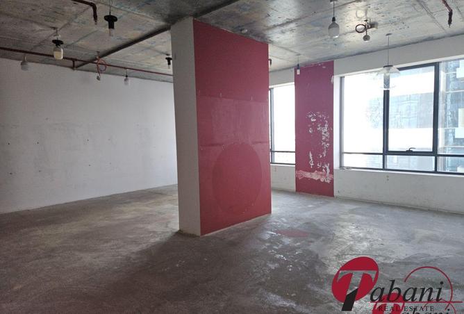 83660609 - Property Image 3