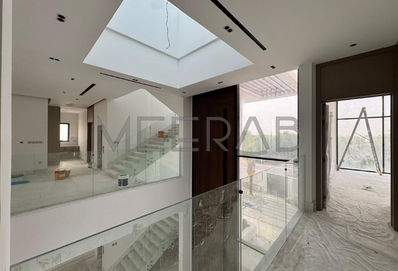 LUXURY LIVING | HIGH QUALITY | MODERN DESIGN VILLA photo 16