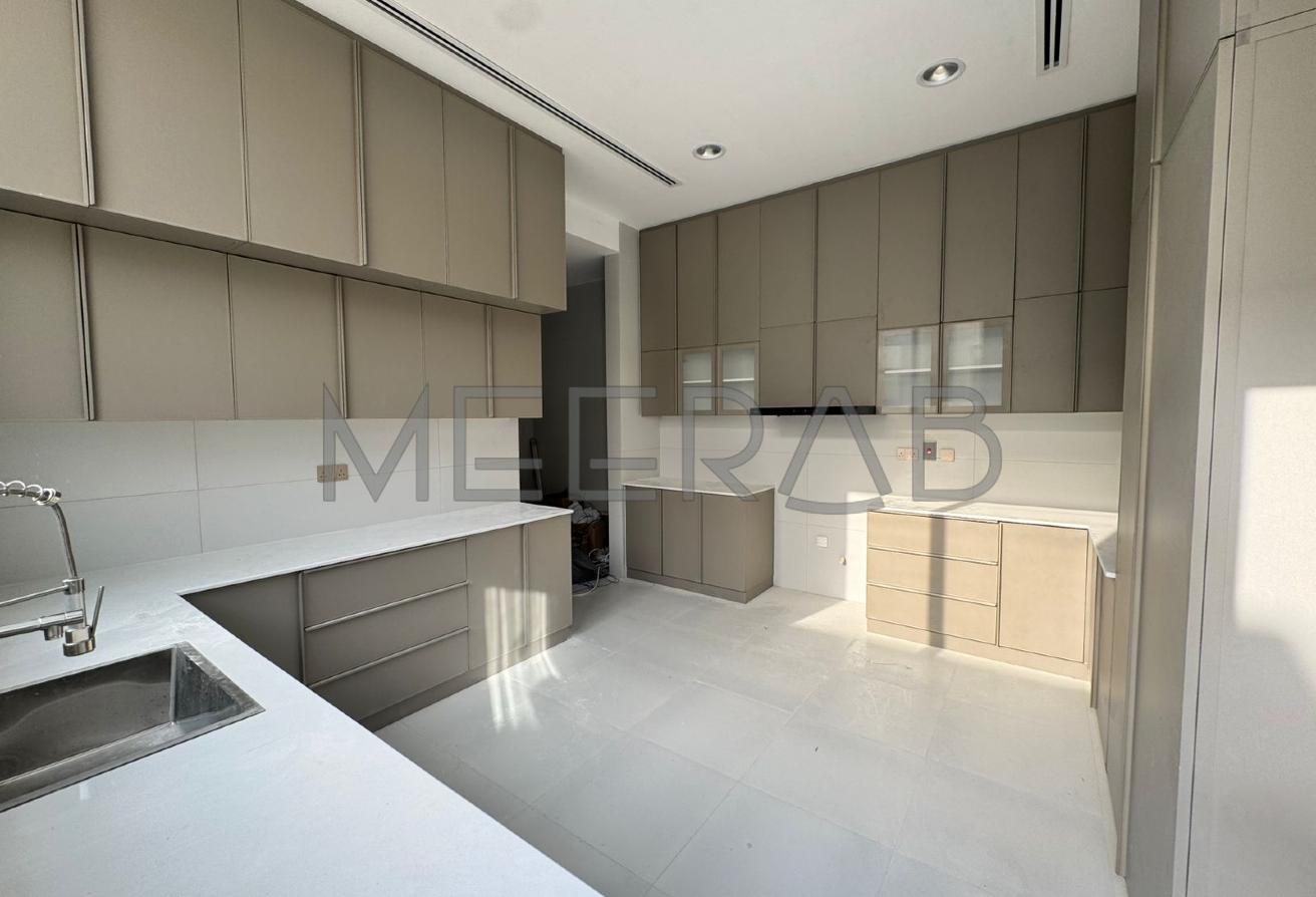 LUXURY LIVING | HIGH QUALITY | MODERN DESIGN VILLA photo 11